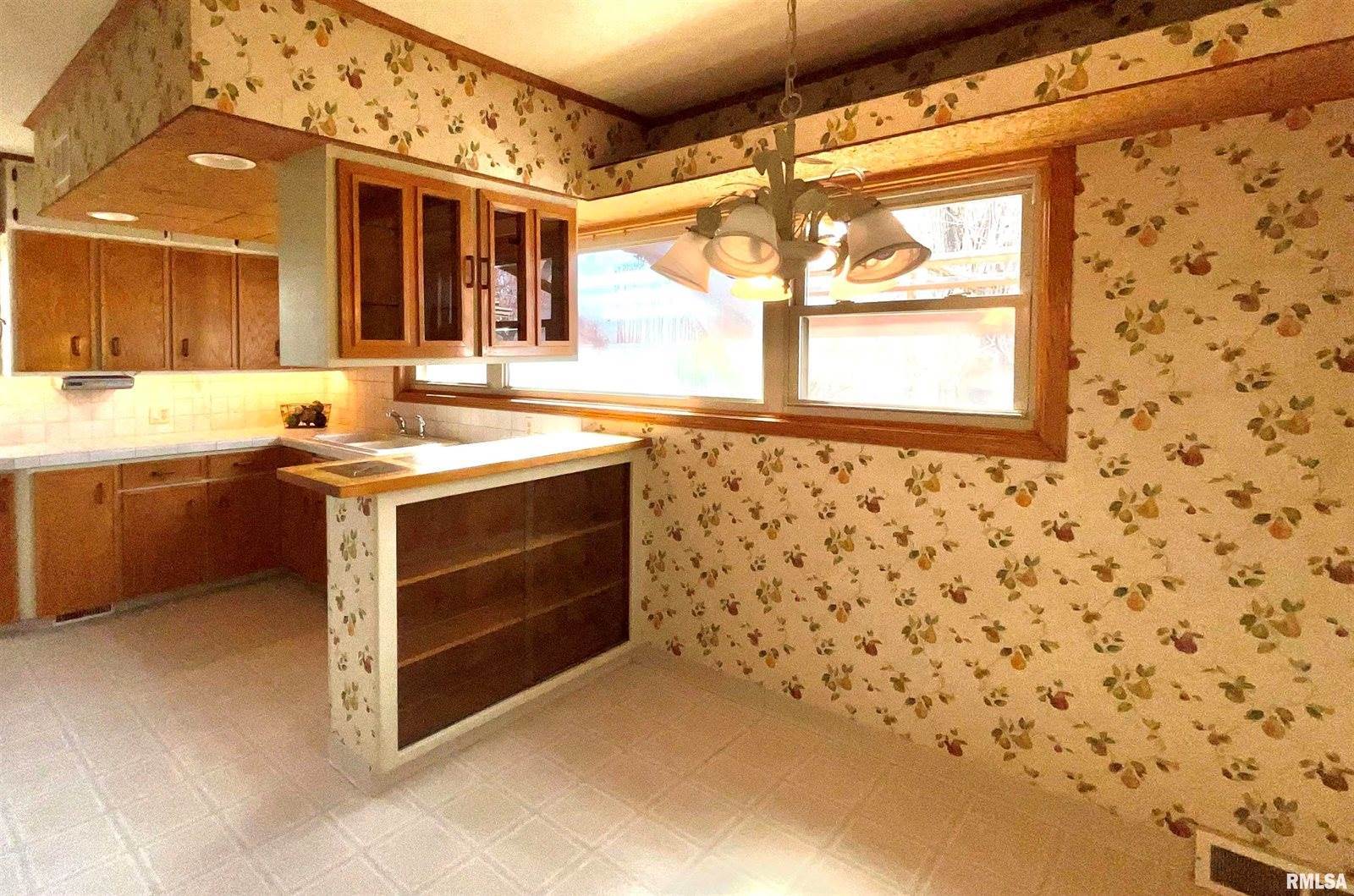 2020 12TH Street, East Moline, IL 61244