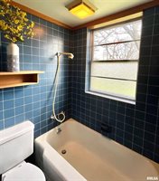 2020 12TH Street, East Moline, IL 61244