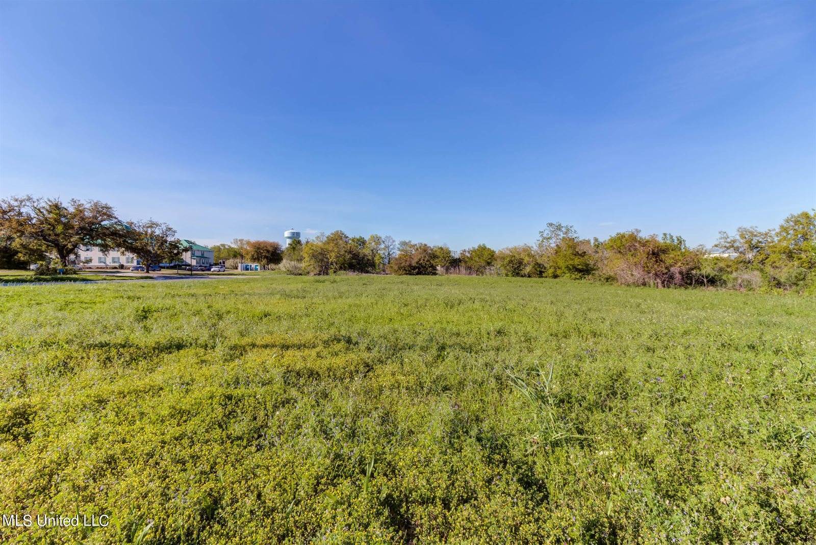 186 Pine Street, Biloxi, MS 39530