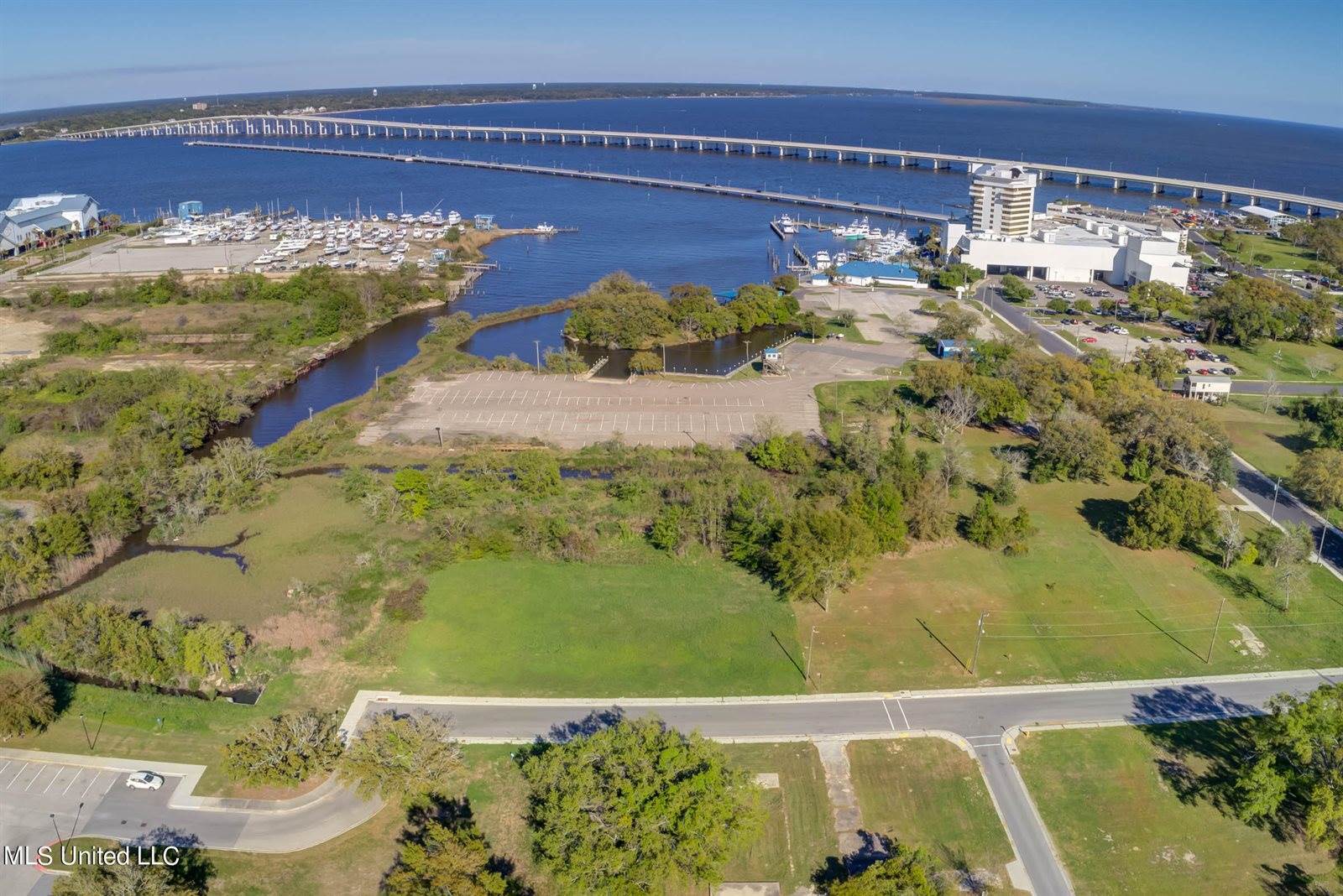 186 Pine Street, Biloxi, MS 39530