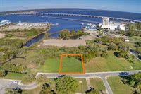 186 Pine Street, Biloxi, MS 39530