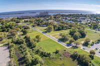186 Pine Street, Biloxi, MS 39530