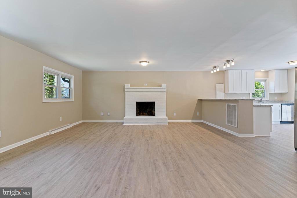 26278 Skyview Drive, Hollywood, MD 20636
