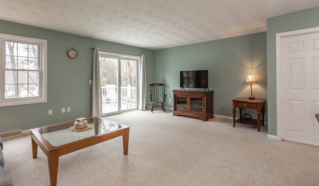 163 Laurelwood Dr, #163, Hopedale, MA 01747