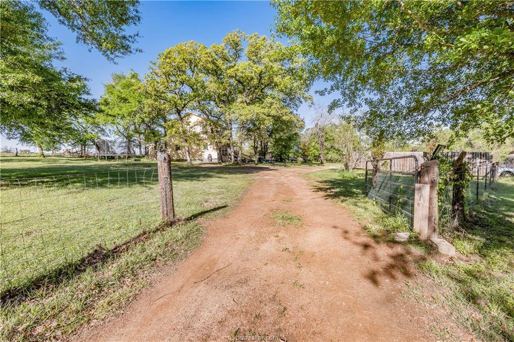 7625 Private Road 2006, Caldwell, TX 77836