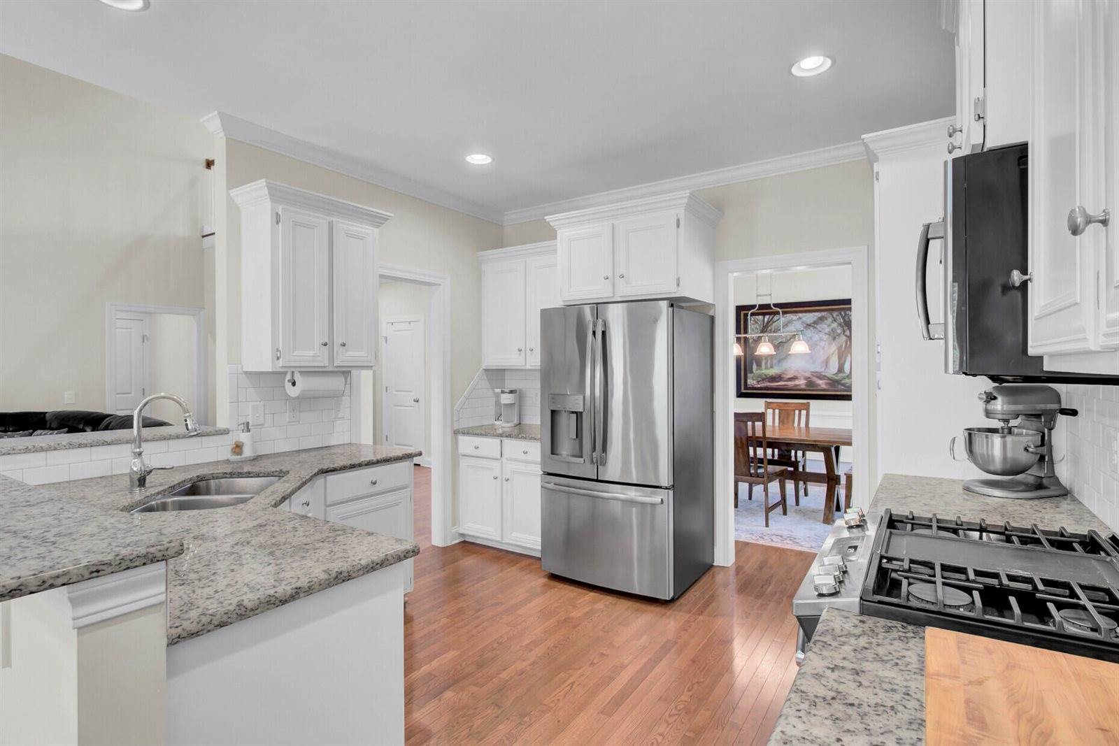 8762 Evangeline Drive, North Charleston, SC 29420