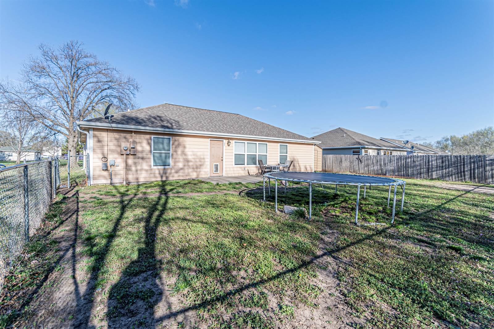 1613 West 14th Street Pl, Junction City, KS 66441