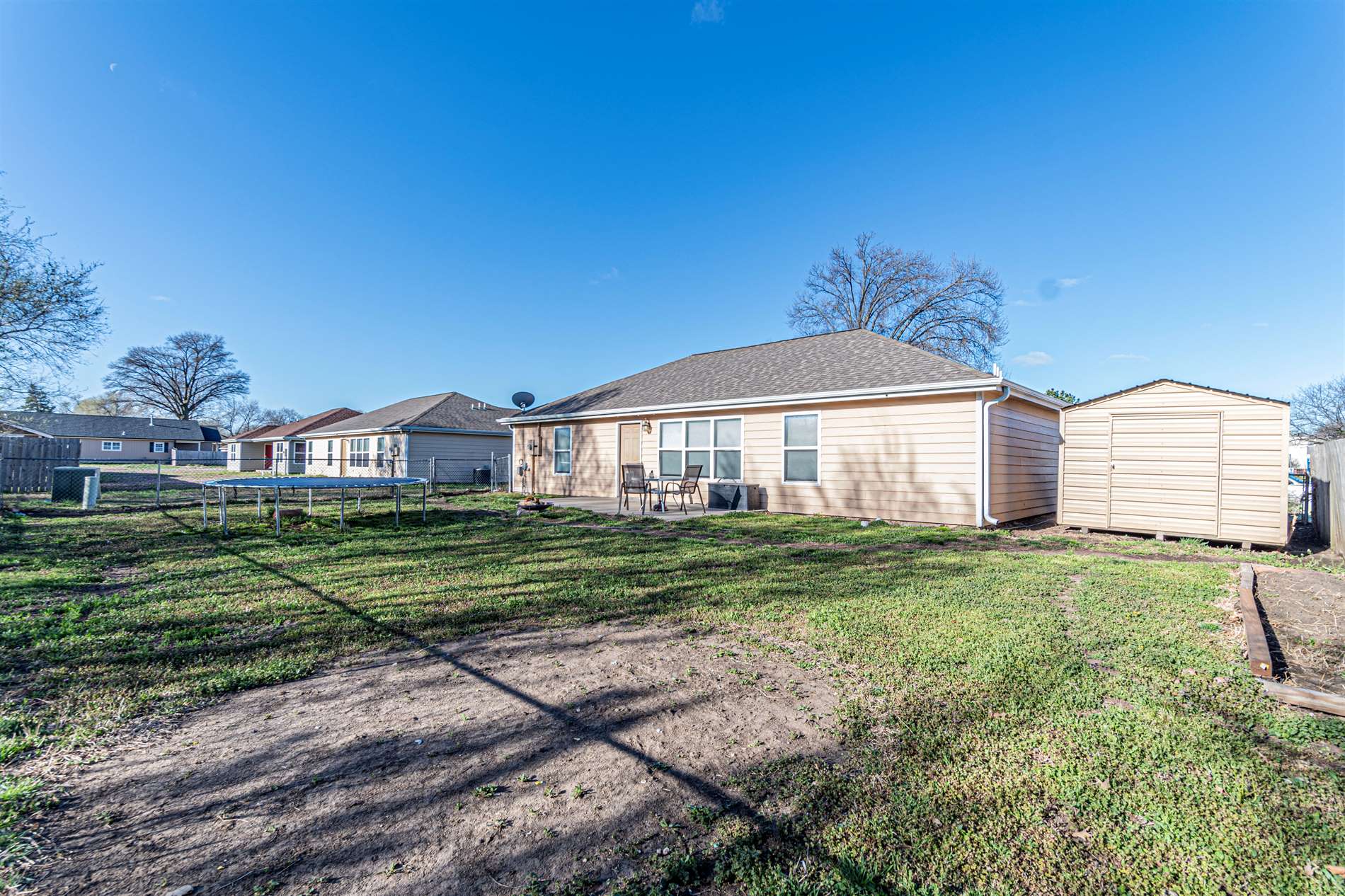 1613 West 14th Street Pl, Junction City, KS 66441