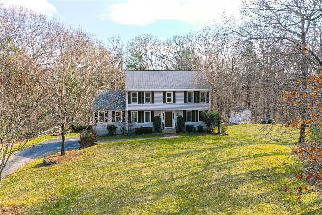 5 Arbor Rd, Uxbridge, MA 01569