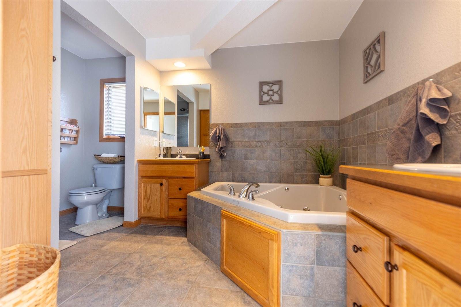 1185 Arrowhead Trl, Rome, WI 54457
