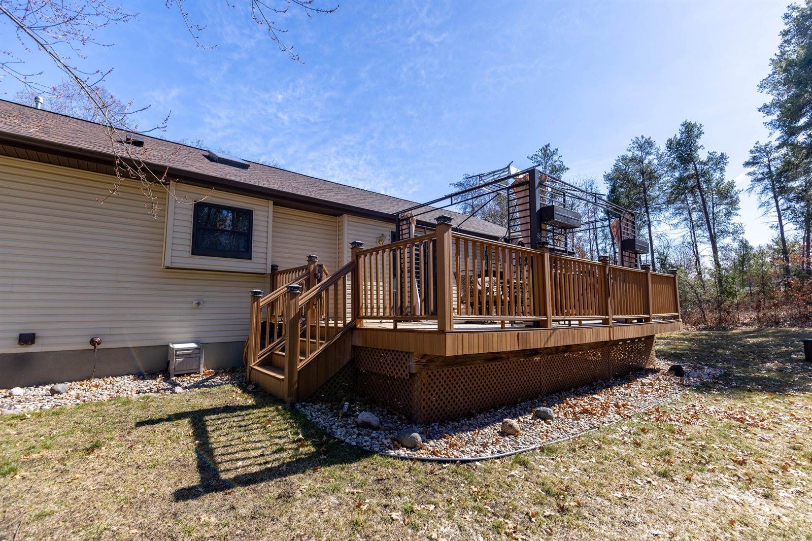 1185 Arrowhead Trl, Rome, WI 54457