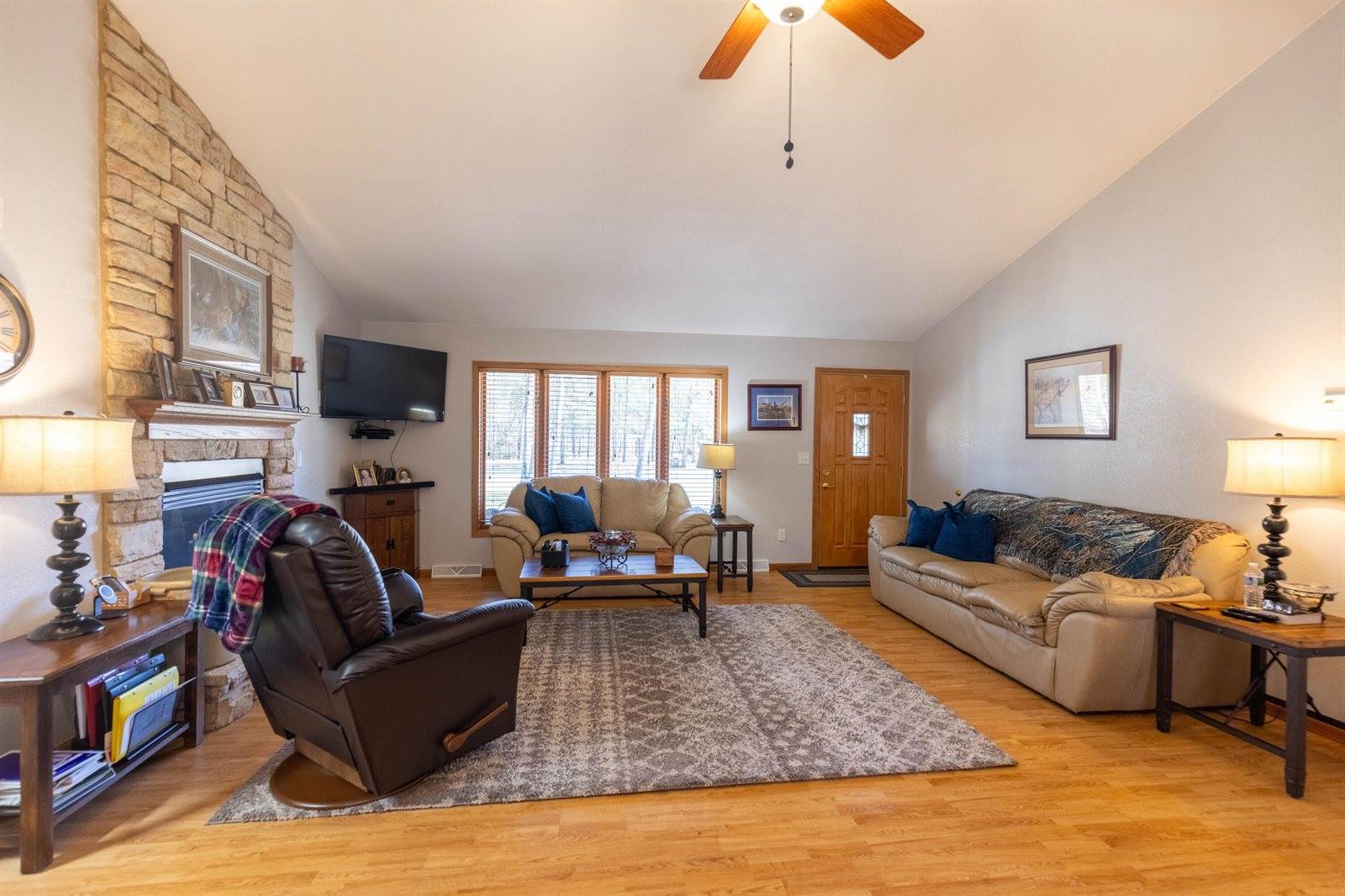 1185 Arrowhead Trl, Rome, WI 54457