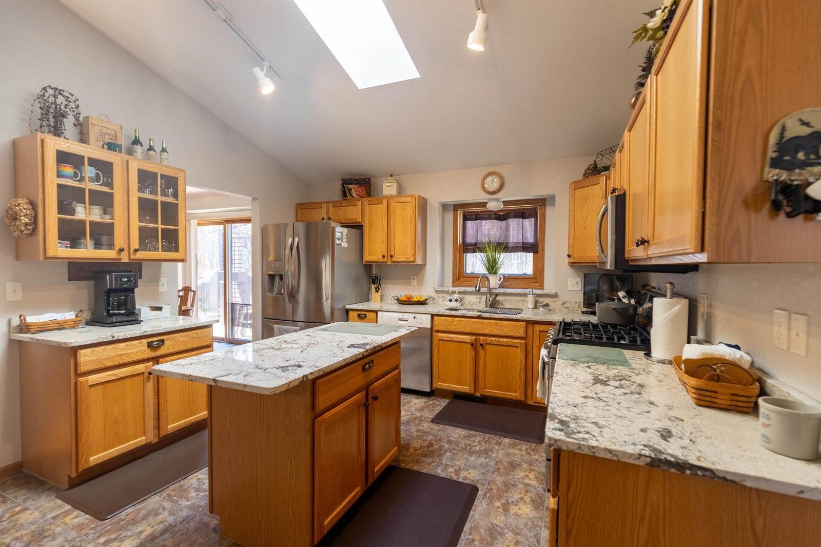1185 Arrowhead Trl, Rome, WI 54457