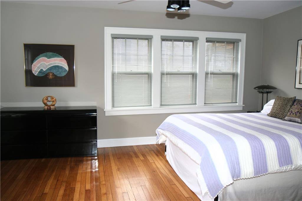 7 East 65 Street, Kansas City, MO 64113