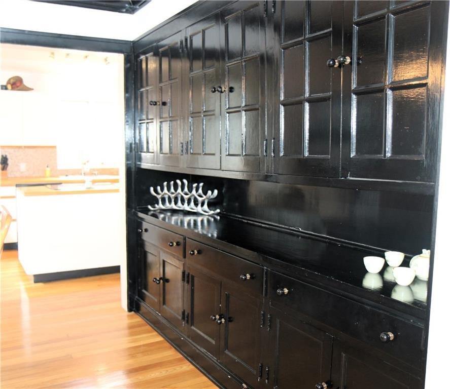 7 East 65 Street, Kansas City, MO 64113