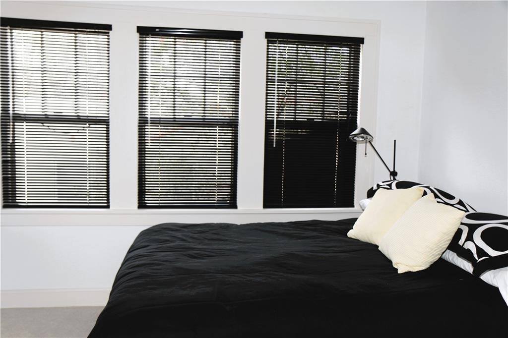 7 East 65 Street, Kansas City, MO 64113