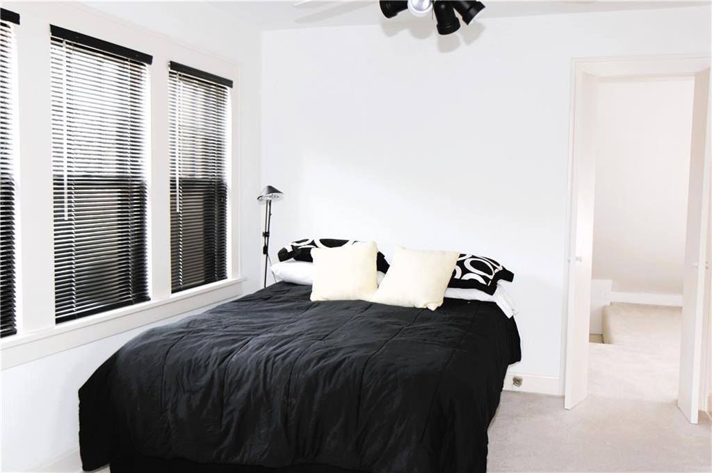 7 East 65 Street, Kansas City, MO 64113