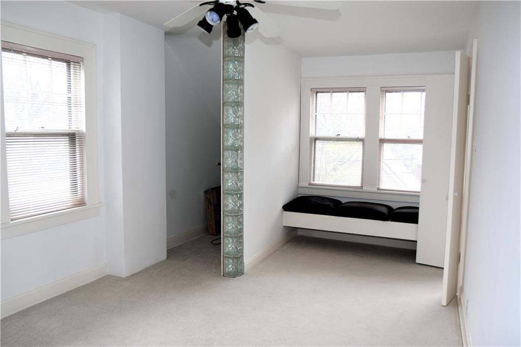 7 East 65 Street, Kansas City, MO 64113