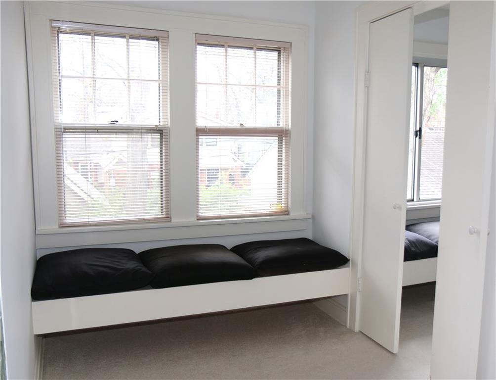 7 East 65 Street, Kansas City, MO 64113