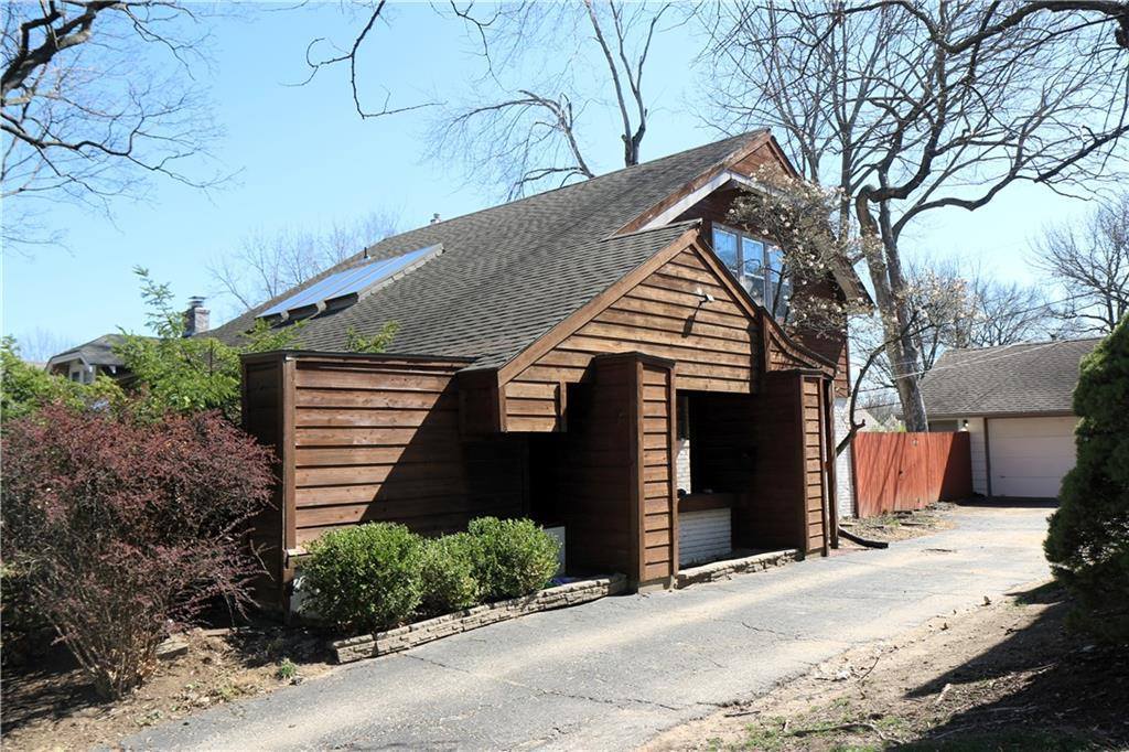 7 East 65 Street, Kansas City, MO 64113