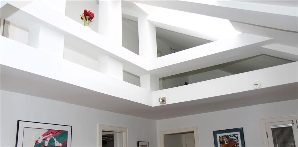 7 East 65 Street, Kansas City, MO 64113