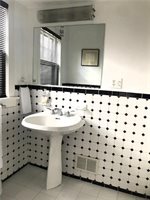 7 East 65 Street, Kansas City, MO 64113