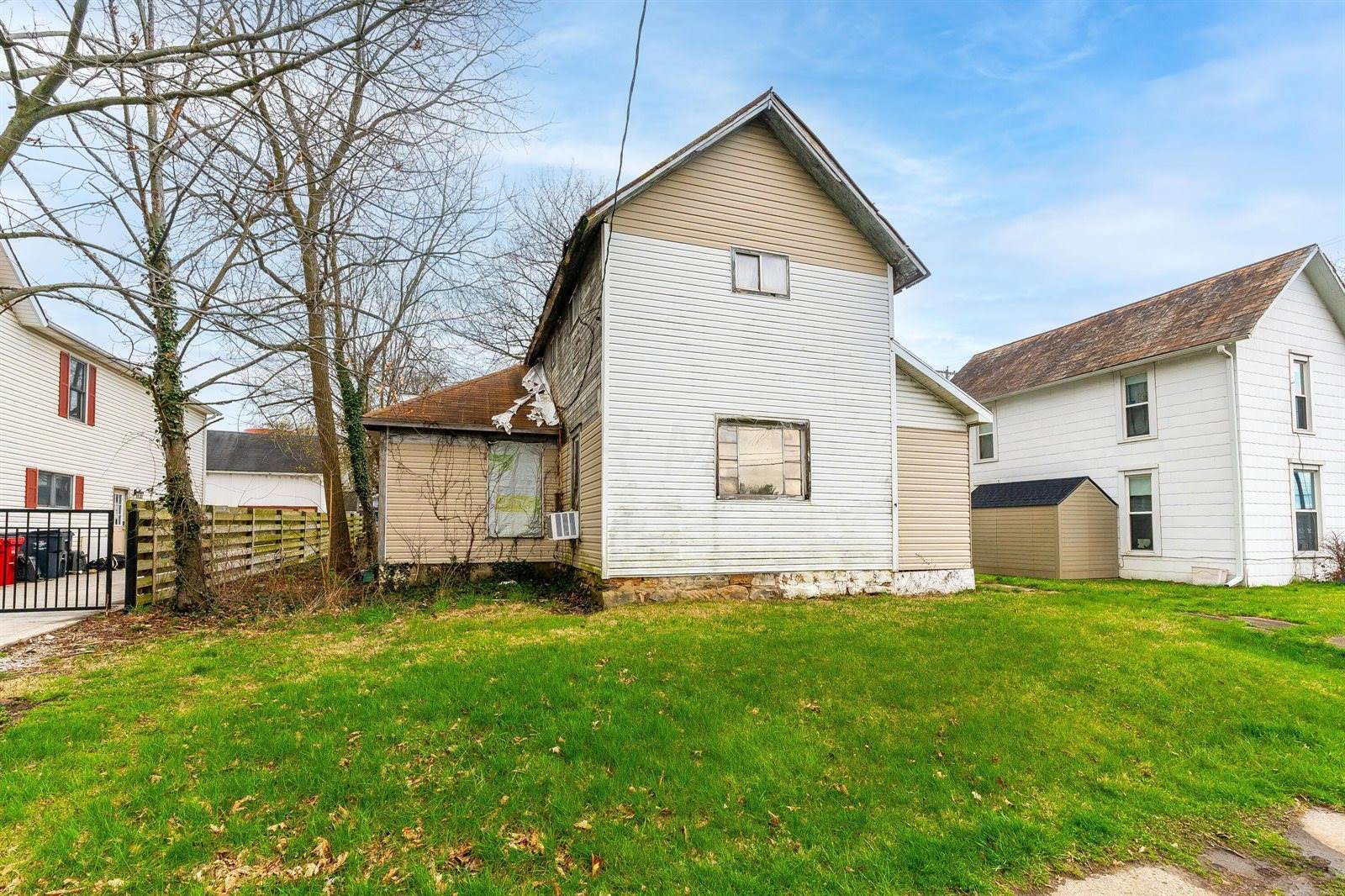 63 East Coshocton Street, Johnstown, OH 43031