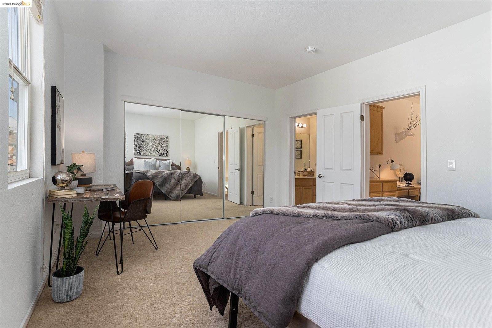 100 Burgundy Ct, Martinez, CA 94553