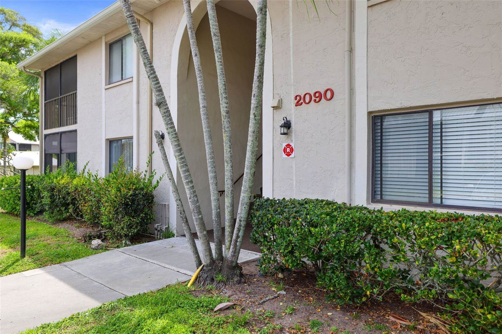 2090 Hunters Glen Drive, Dunedin, FL 34698