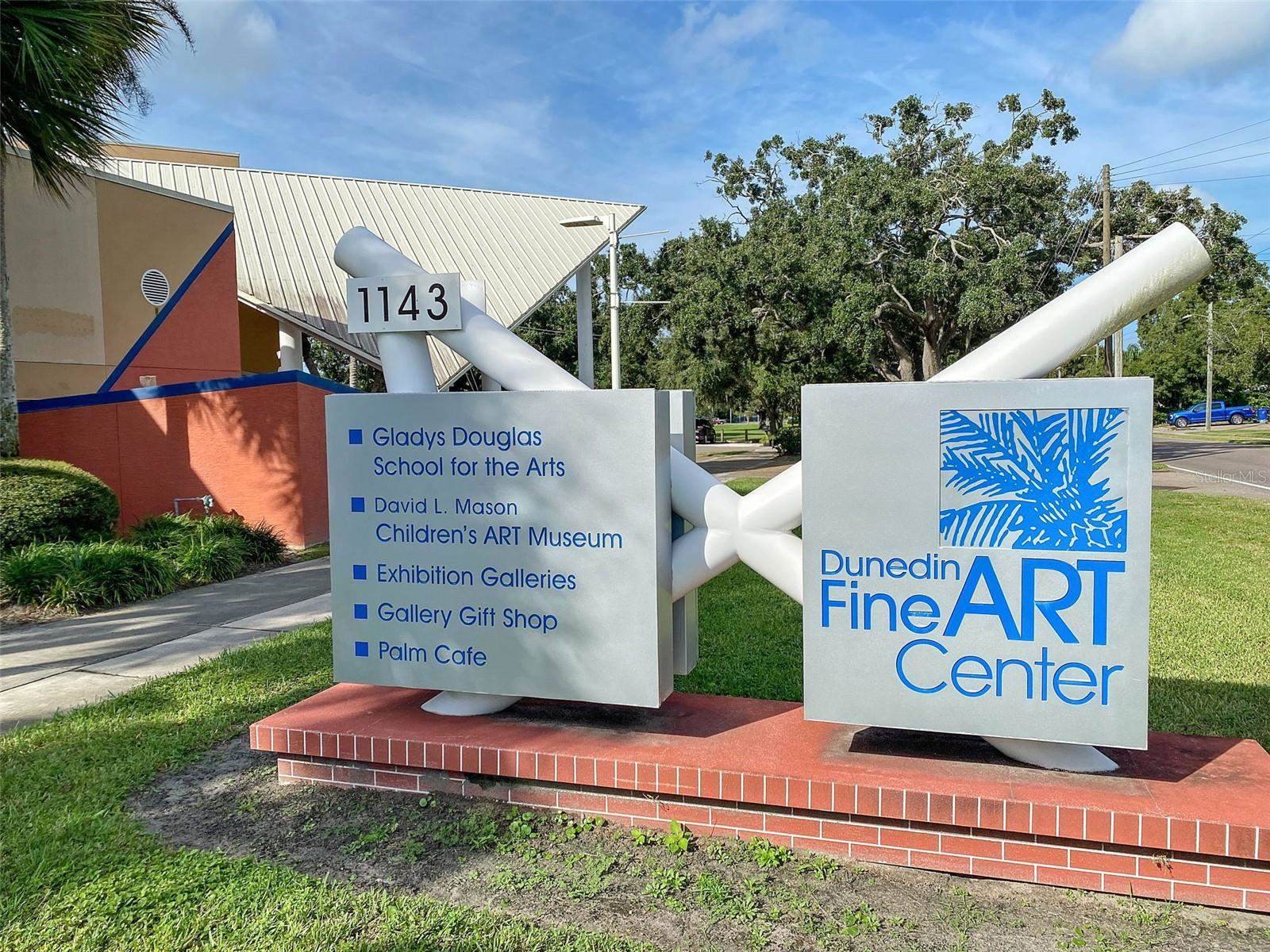 2090 Hunters Glen Drive, Dunedin, FL 34698