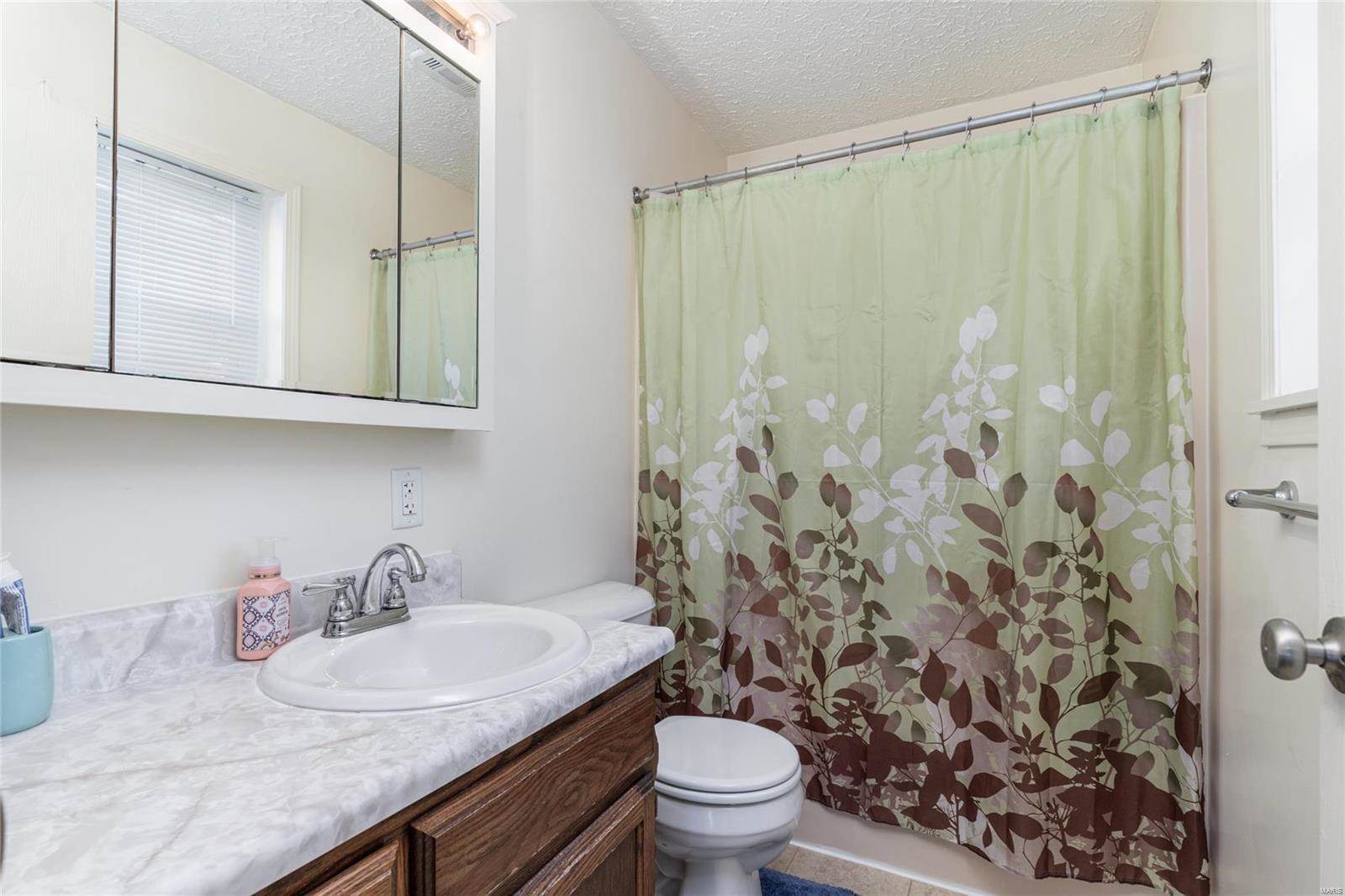 21201 Helga Lane, Saint Robert, MO 65584