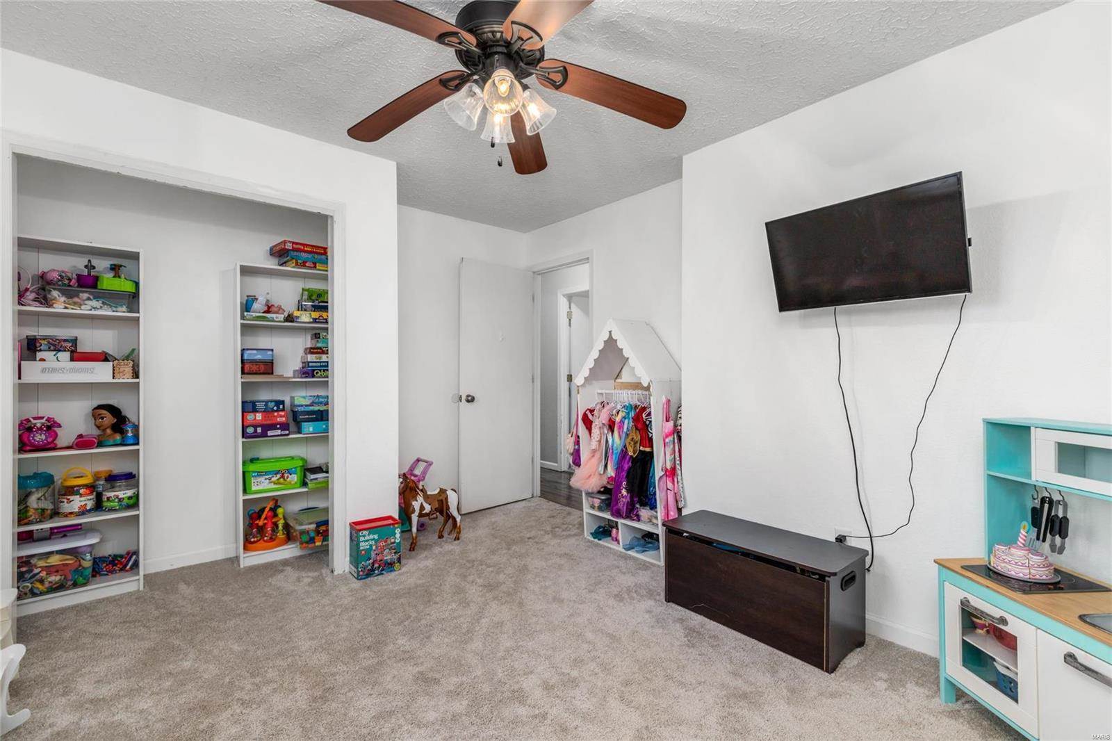 21201 Helga Lane, Saint Robert, MO 65584