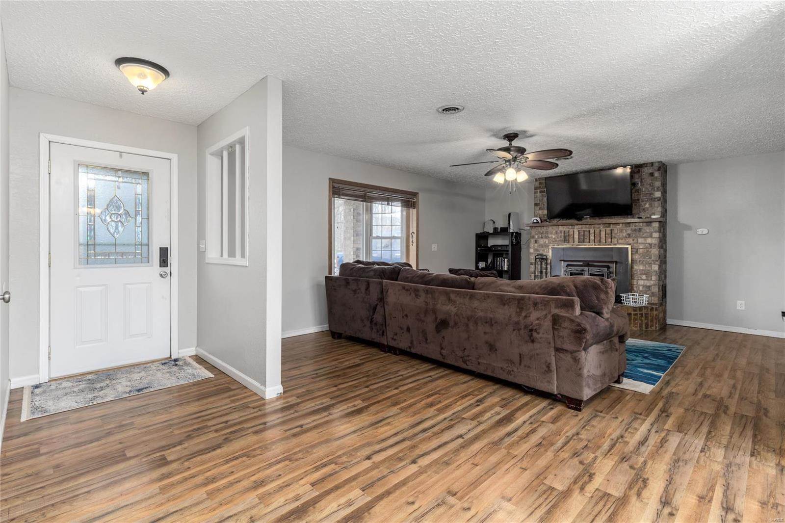 21201 Helga Lane, Saint Robert, MO 65584