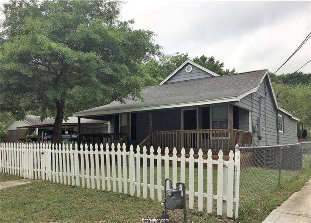300 South Haswell Drive, Bryan, TX 77803