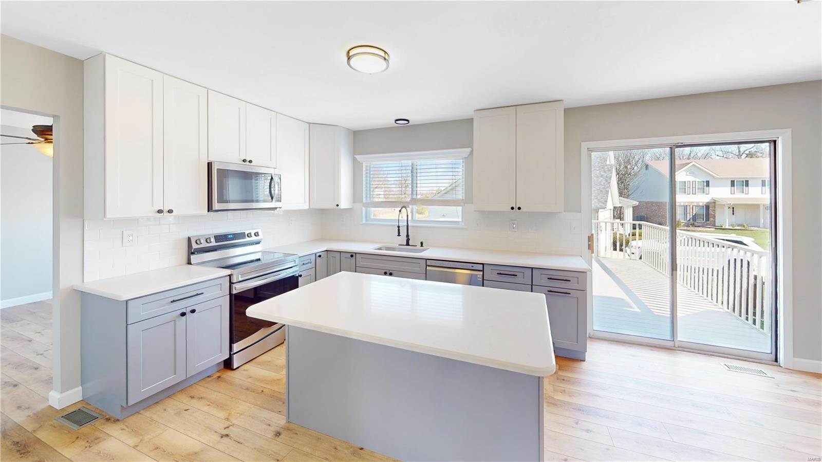 2220 Riverbluff Drive, Arnold, MO 63010