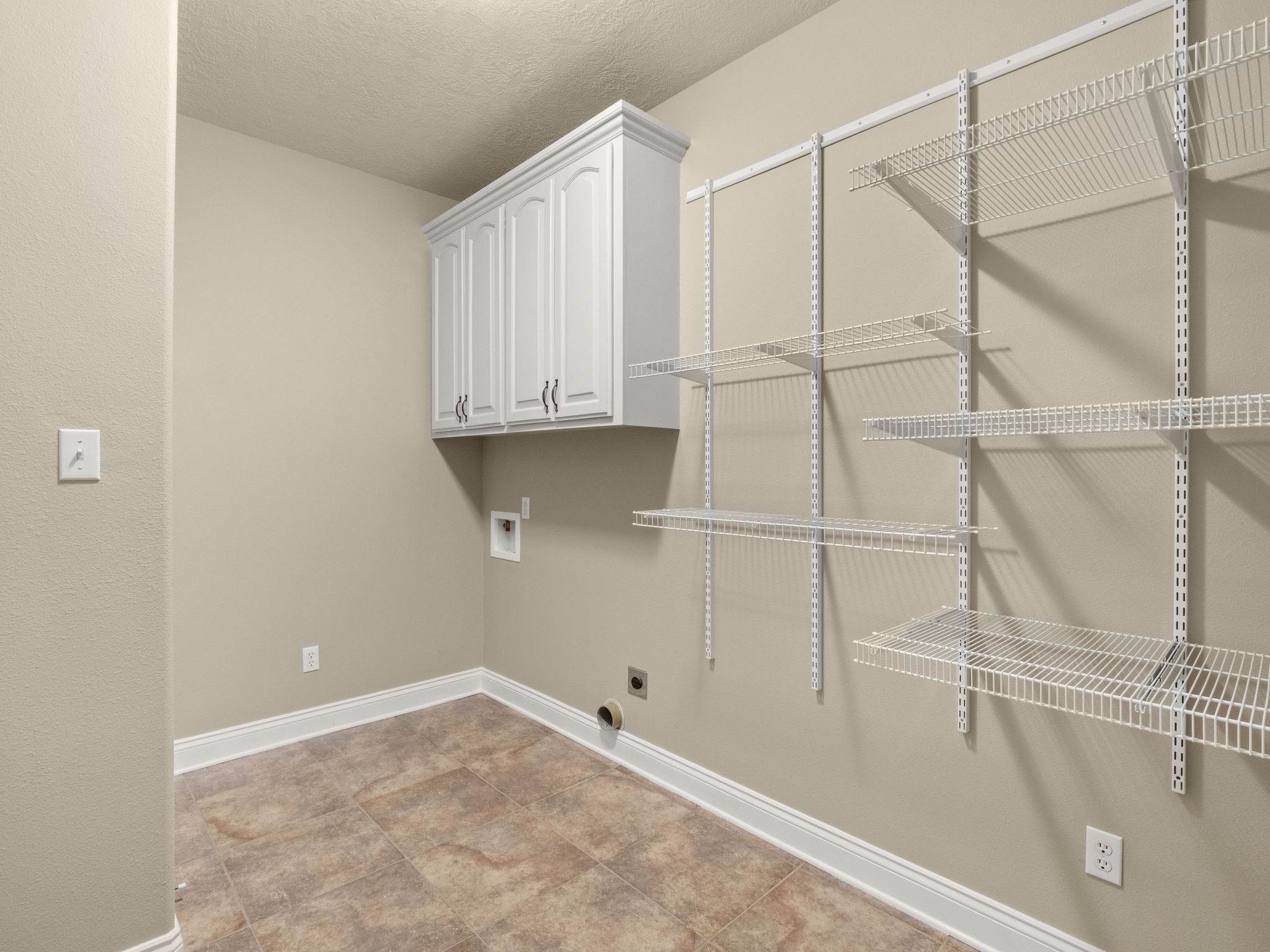 473 Delia Dr, Leesville, LA 71446