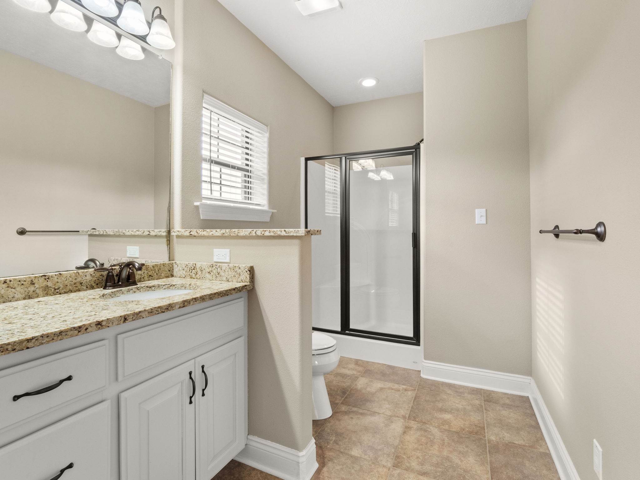 473 Delia Dr, Leesville, LA 71446