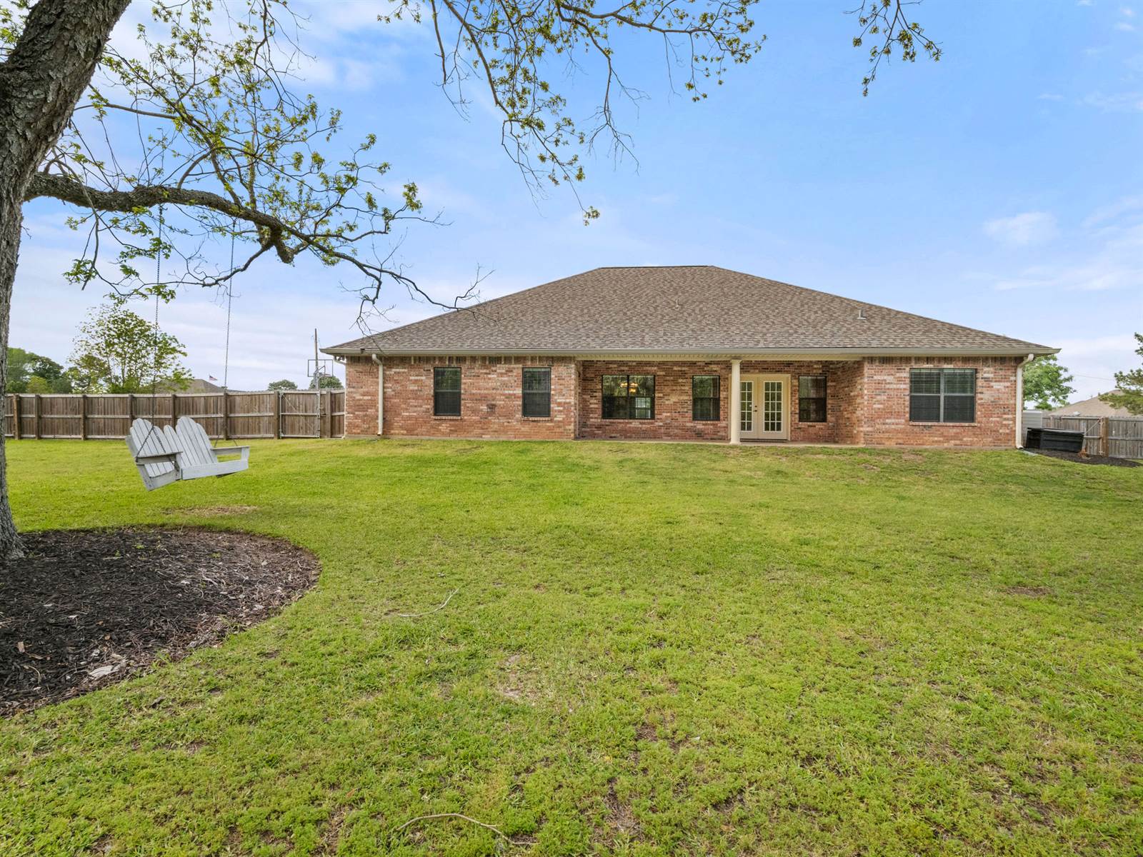 473 Delia Dr, Leesville, LA 71446