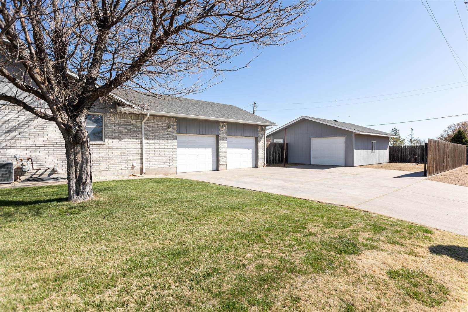 906 N Cheyenne St, Ulysses, KS 67880