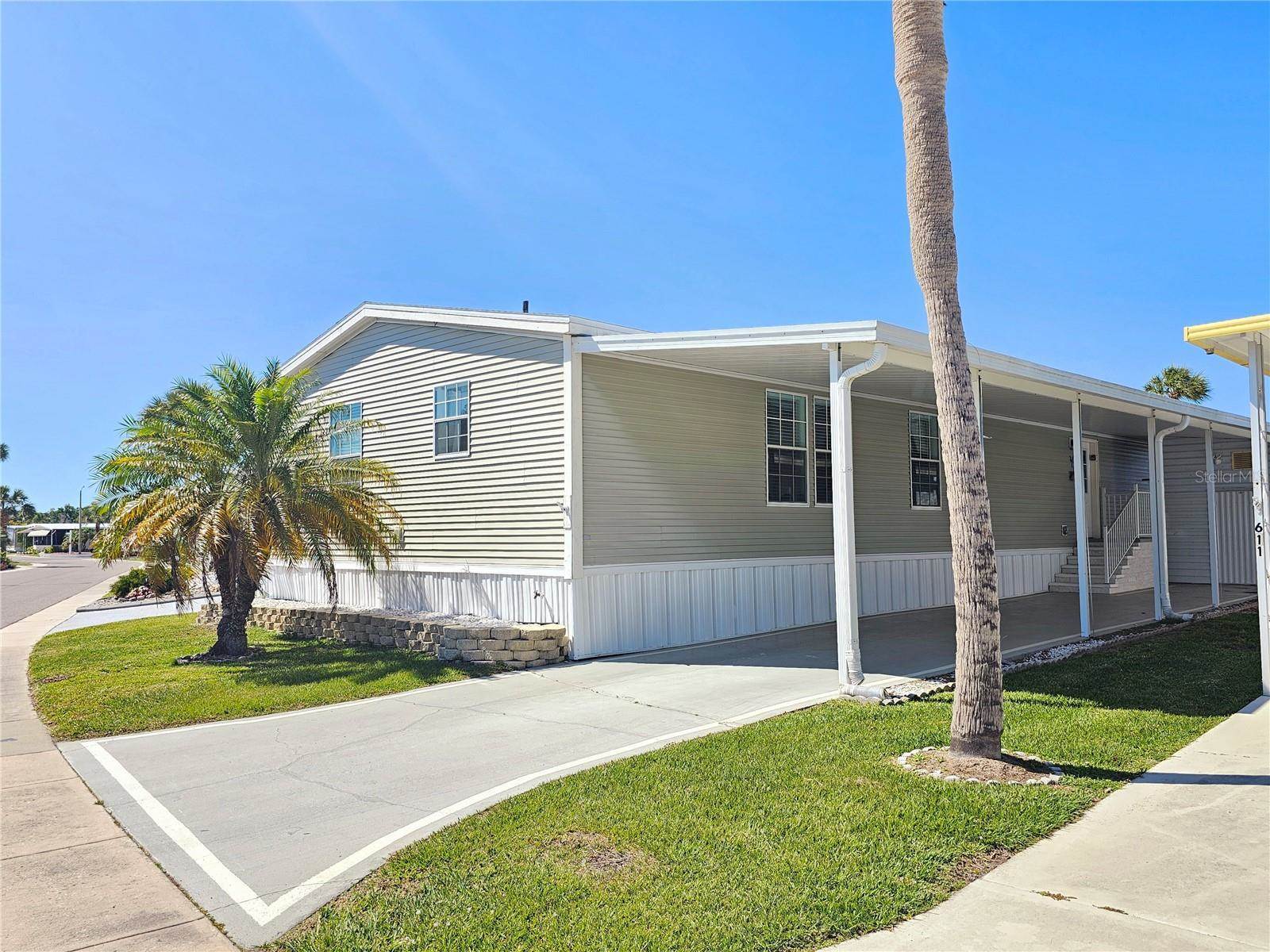 621 Gloriosa Drive, Venice, FL 34293