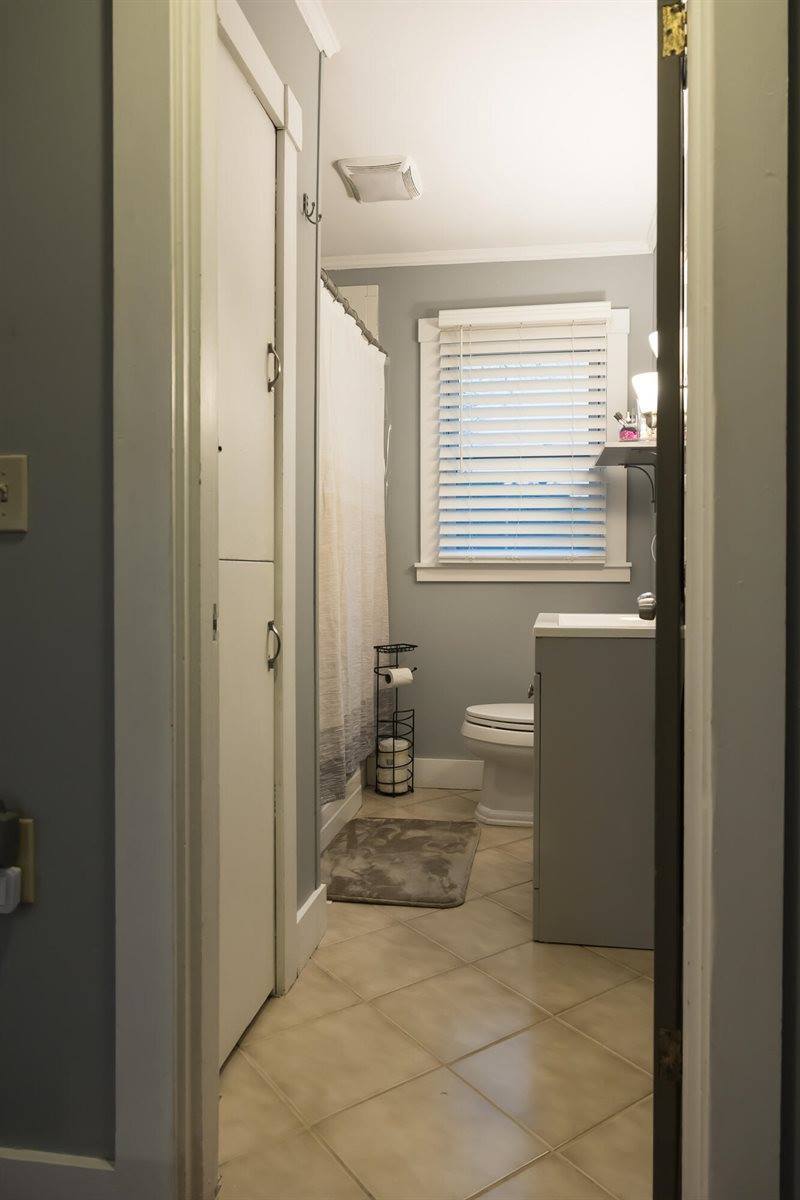 64 Newland Avenue, Augusta, ME 04330