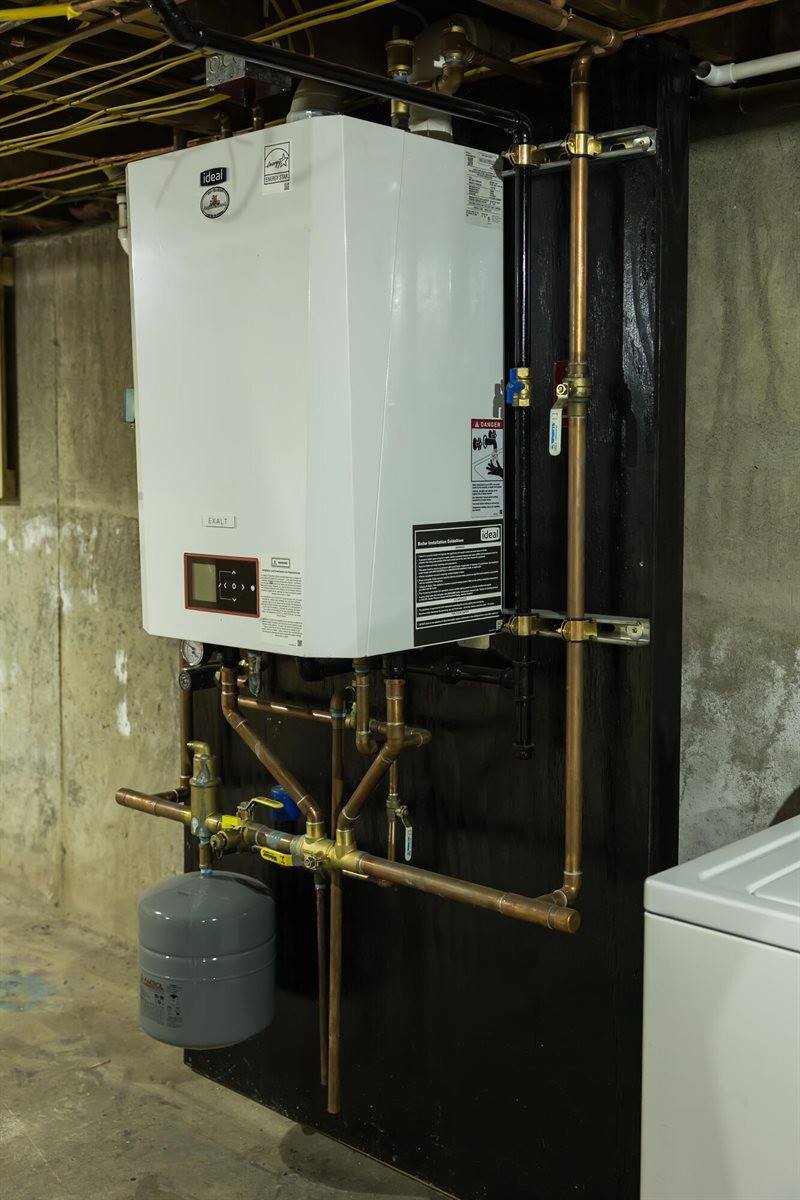 64 Newland Avenue, Augusta, ME 04330