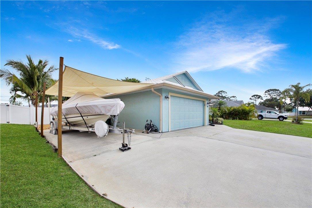 910 Flamingo Avenue, Sebastian, FL 32958