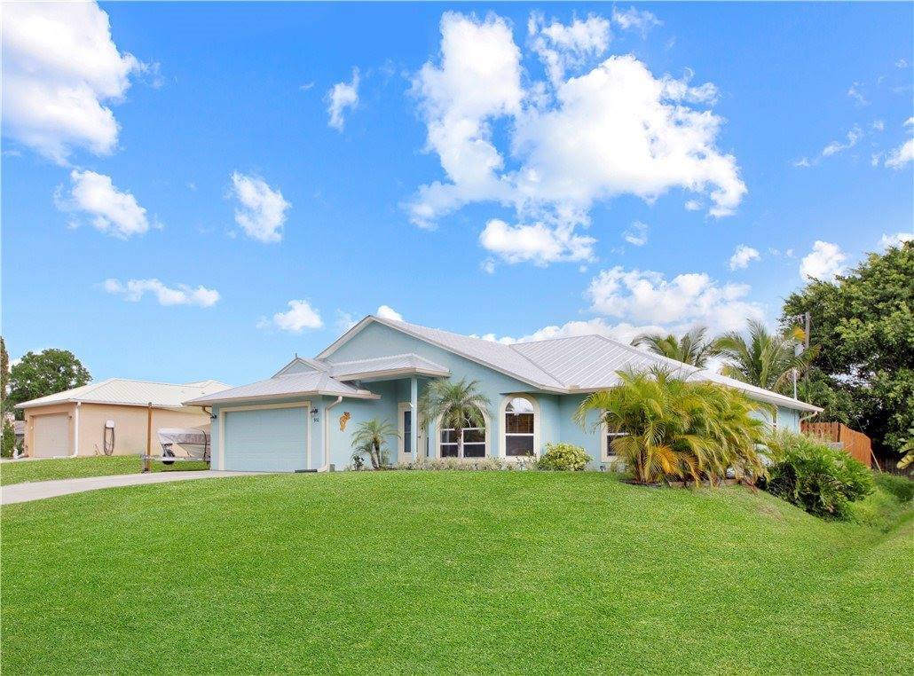 910 Flamingo Avenue, Sebastian, FL 32958