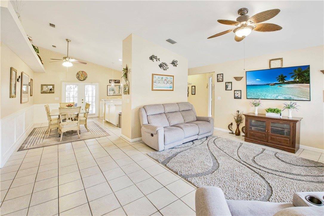 910 Flamingo Avenue, Sebastian, FL 32958