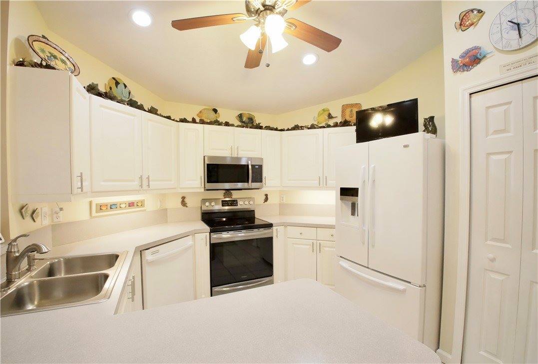 910 Flamingo Avenue, Sebastian, FL 32958