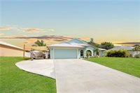 910 Flamingo Avenue, Sebastian, FL 32958