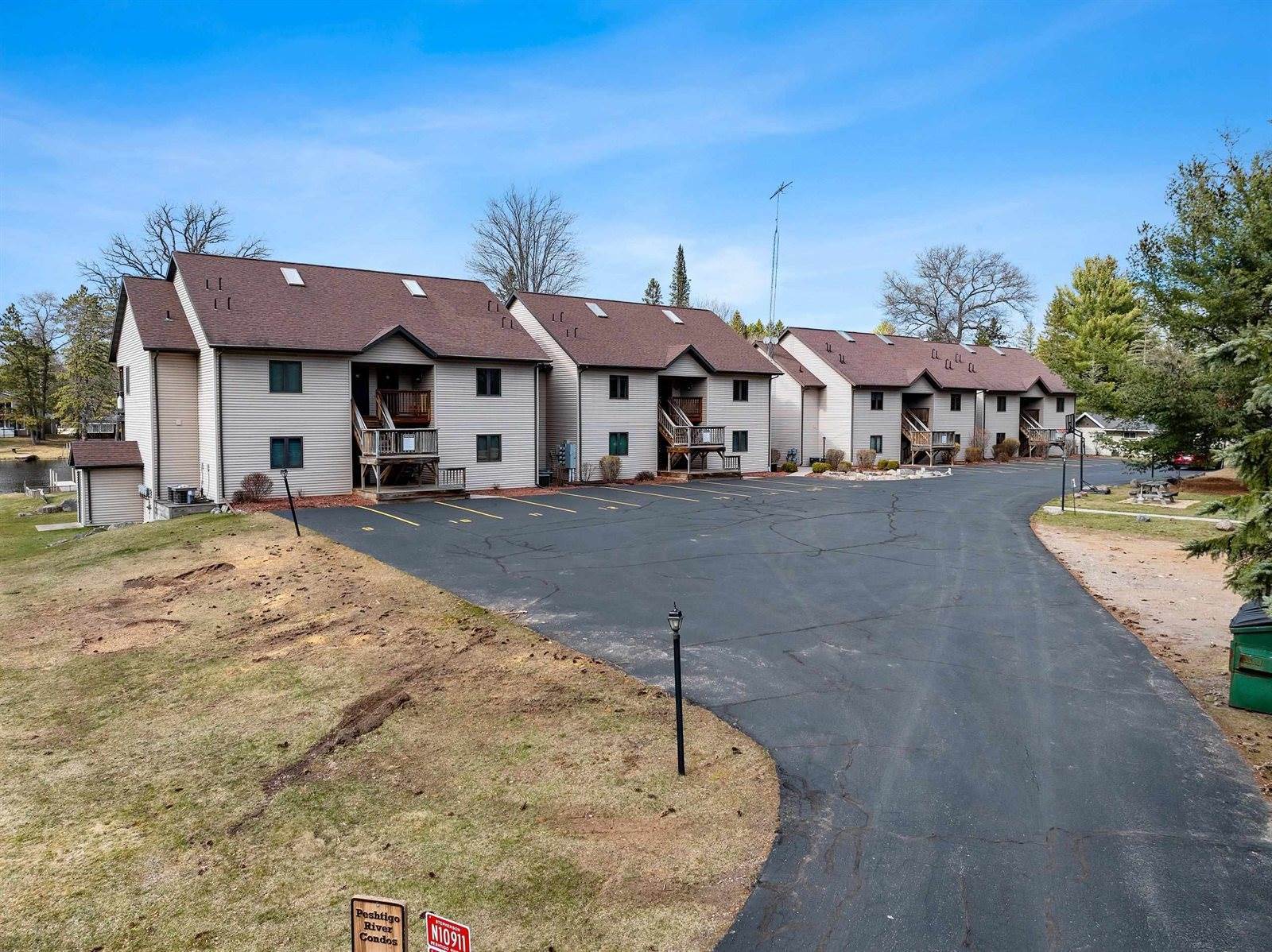 N10911 Peshtigo River Lane, #14, Crivitz, WI 54114