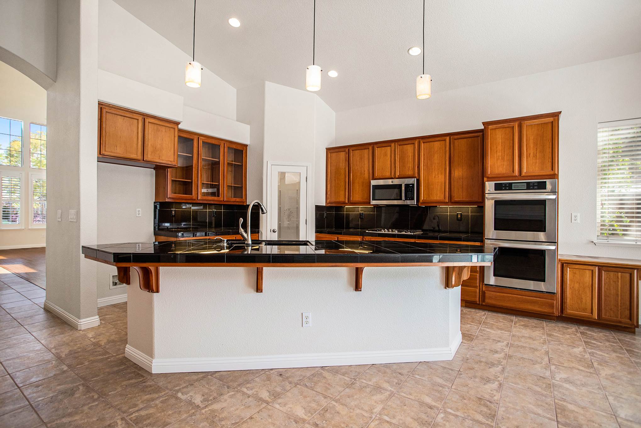 992 Country Glen Ln, Brentwood, CA 94513