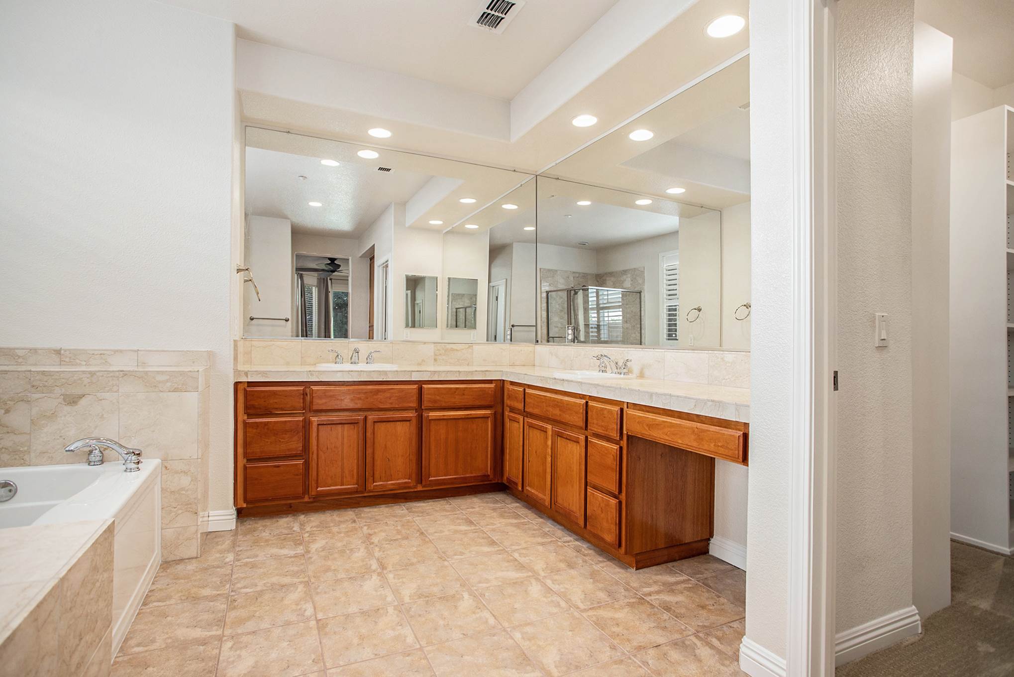 992 Country Glen Ln, Brentwood, CA 94513